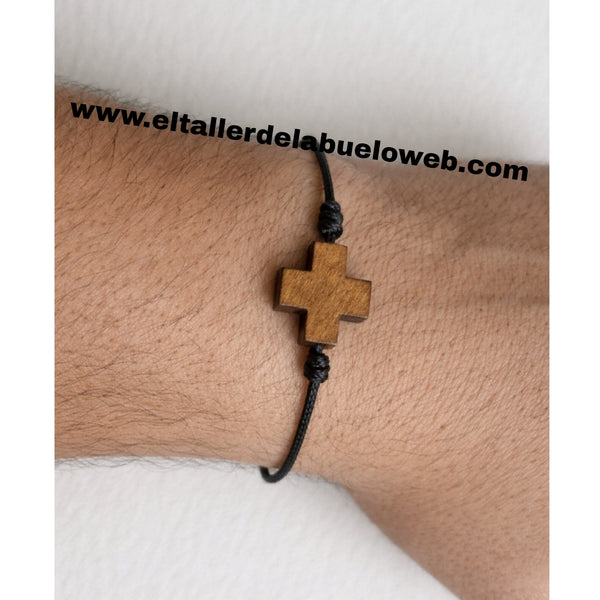 PULSERA HILO Y CRUZ EN MADERA