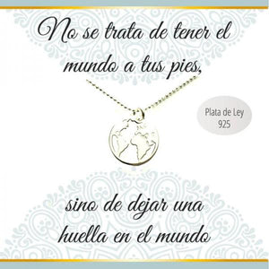 Collar mundo mini plata de ley.